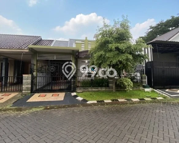 Disewakan! Rumah 3 Kamar Tidur &
1 Kamar Mandi di Soekarno Hatta, Malang Disewakan! Rumah 3 Kamar Tidur &
1 Kamar Mandi di Soekarno Hatta, Malang