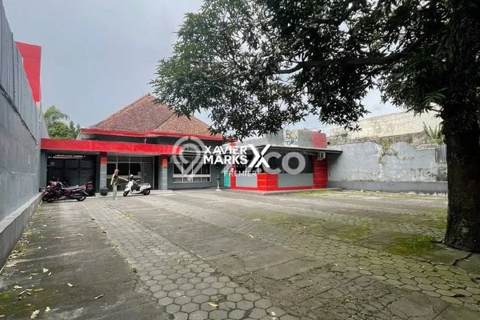 Lokasi strategis! Rumah siap huni disewakan di Klojen LB 600m2 Lokasi strategis! Rumah siap huni disewakan di Klojen LB 600m2