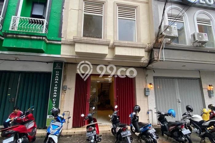 Untuk Dijual! Ruko di Soekarno Hatta Malang LT 56m2 / LB 112m2 Kawasan Strategis Untuk Dijual! Ruko di Soekarno Hatta Malang LT 56m2 / LB 112m2 Kawasan Strategis