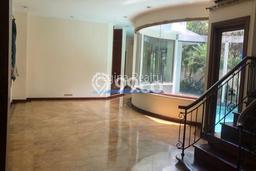 Ready to Use! Premium House LT 650m2 Desain Modern di Kuningan Ready to Use! Premium House LT 650m2 Desain Modern di Kuningan
