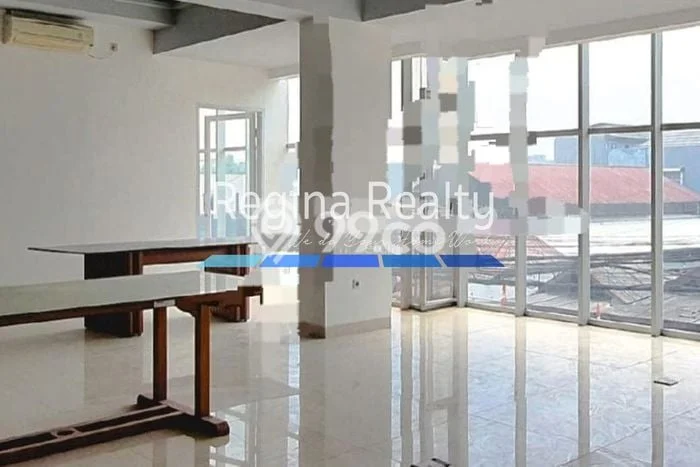 Kantor Disewa di Jakarta Selatan dengan LB 600m2 Area Komersial Ramai Kantor Disewa di Jakarta Selatan dengan LB 600m2 Area Komersial Ramai