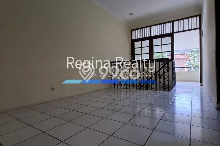 Rumah Elit Modern Tanpa Renovasi di Kemanggisan Jakarta Barat Rumah Elit Modern Tanpa Renovasi di Kemanggisan Jakarta Barat