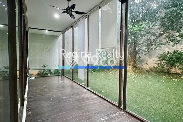 Unit Komersial Disewakan di Pondok Indah di Area Ramai & Strategis Unit Komersial Disewakan di Pondok Indah di Area Ramai & Strategis