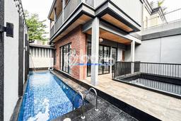 Ready to Use! Luxury House LT 143m2 Desain Elegan di Cipete Ready to Use! Luxury House LT 143m2 Desain Elegan di Cipete