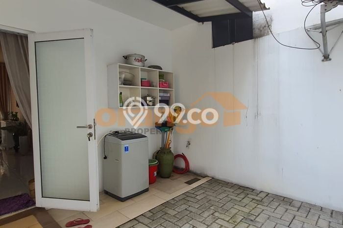 Rumah Luas Asri 3 KT Siap Pakai di Kota Wisata Jakarta Timur Rumah Luas Asri 3 KT Siap Pakai di Kota Wisata Jakarta Timur