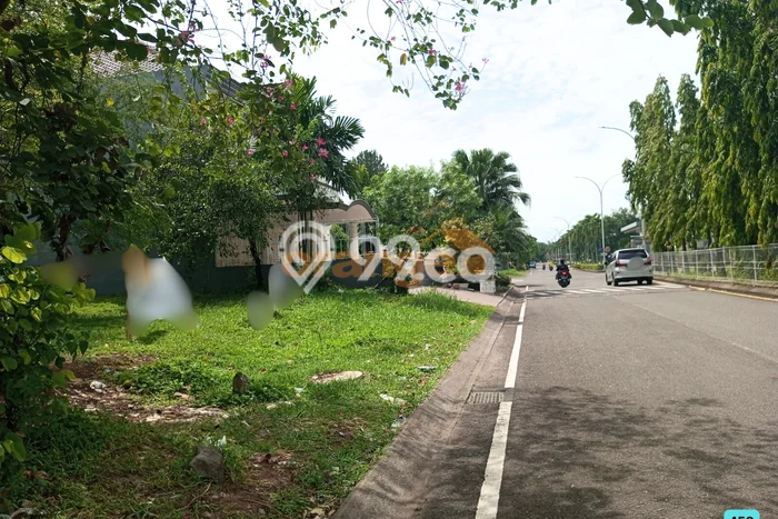 Tanah Disewakan Kawasan , Luas 240m2m², Ideal untuk Usaha Tanah Disewakan Kawasan , Luas 240m2m², Ideal untuk Usaha