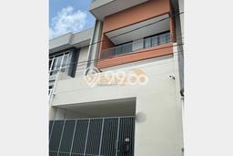 For Sale! Premium House LT 145m2 Desain Elegan di Pulomas For Sale! Premium House LT 145m2 Desain Elegan di Pulomas