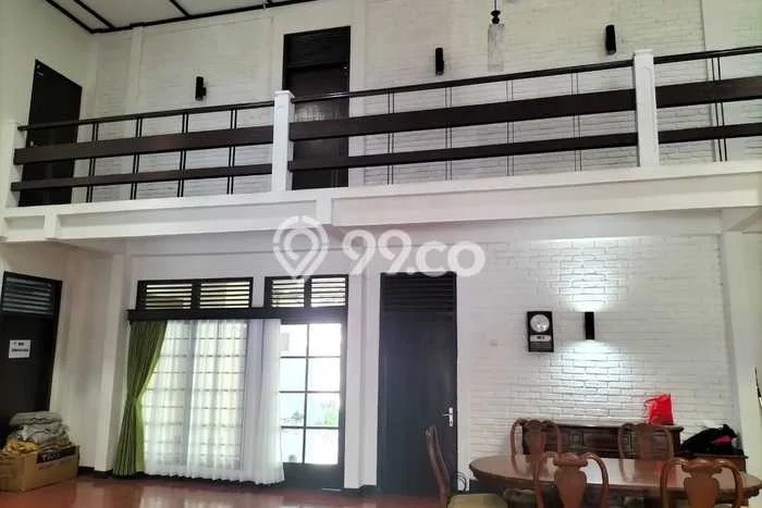 Rumah Luxury Modern Tanpa Renovasi di Buah Batu Bandung Rumah Luxury Modern Tanpa Renovasi di Buah Batu Bandung