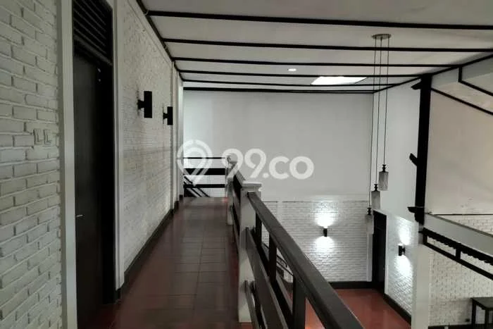 Rumah Luxury Modern Tanpa Renovasi di Buah Batu Bandung Rumah Luxury Modern Tanpa Renovasi di Buah Batu Bandung