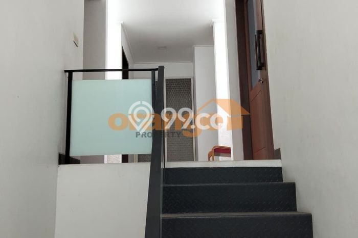 Rumah Mewah LB 265m2 Siap Huni Desain Elegan di Cibubur, Jakarta Timur Rumah Mewah LB 265m2 Siap Huni Desain Elegan di Cibubur, Jakarta Timur