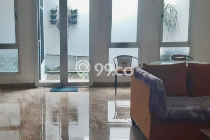 Disewakan! Rumah 3 Kamar Tidur &
2 Kamar Mandi di Legenda Wisata, Jakarta Timur Disewakan! Rumah 3 Kamar Tidur &
2 Kamar Mandi di Legenda Wisata, Jakarta Timur
