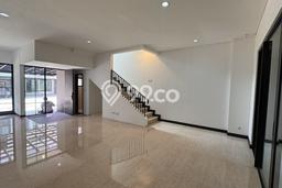 Rumah Elit Modern Tanpa Renovasi di BSD City Tangerang Rumah Elit Modern Tanpa Renovasi di BSD City Tangerang