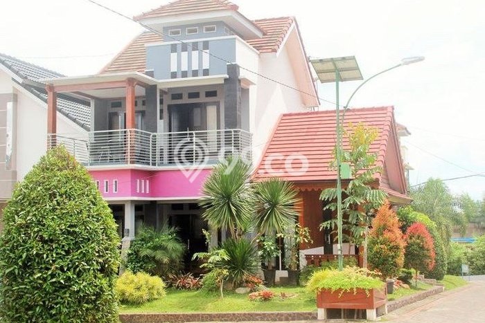 Vila Kawasan , Luas 157m2m², Dekat ke beragam keperluan Vila Kawasan , Luas 157m2m², Dekat ke beragam keperluan