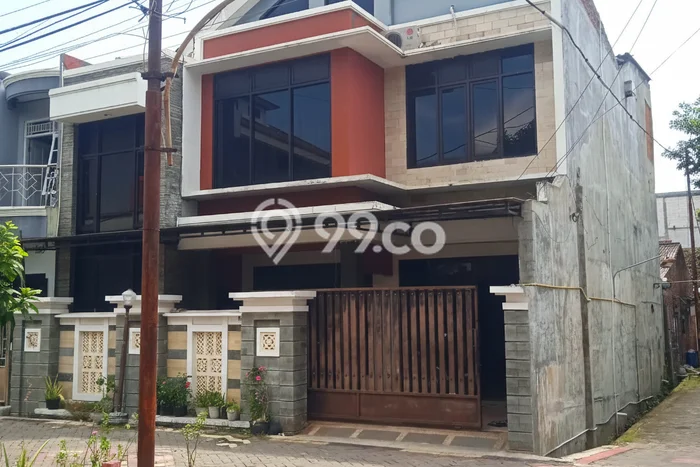 For Sale Rumah 4 Kamar Lokasi Ideal Nyaman dan Strategis di Pedurungan For Sale Rumah 4 Kamar Lokasi Ideal Nyaman dan Strategis di Pedurungan