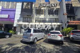 Unit Ruko Disewa Lokasi Kuta, Badung Spesifikasi Luas Bangunan 360m2 Unit Ruko Disewa Lokasi Kuta, Badung Spesifikasi Luas Bangunan 360m2
