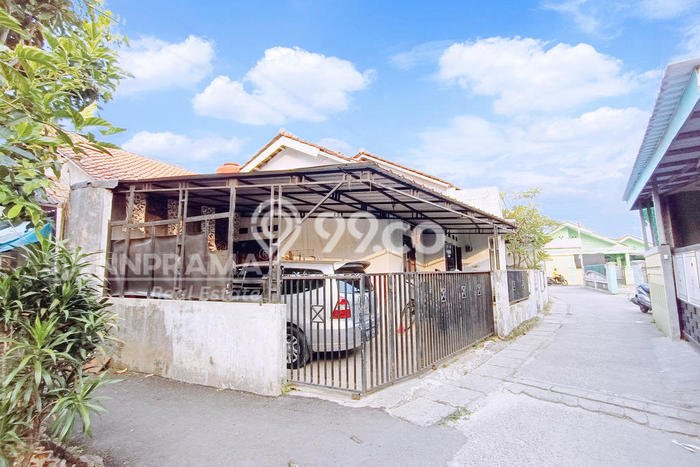 For Sale Rumah 3 Kamar Lokasi Ideal Bagus dan Strategis di Pancoran Mas For Sale Rumah 3 Kamar Lokasi Ideal Bagus dan Strategis di Pancoran Mas