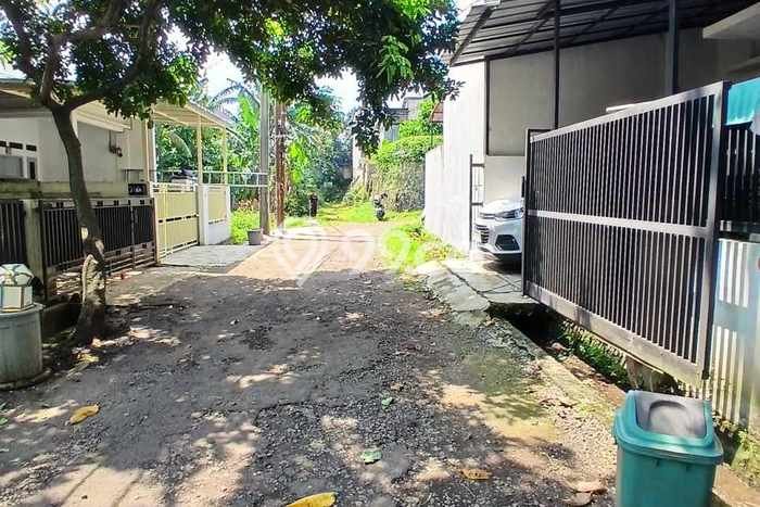 Dijual Tanah di Beji Depok Luas 102m2 SHM Dijual Tanah di Beji Depok Luas 102m2 SHM