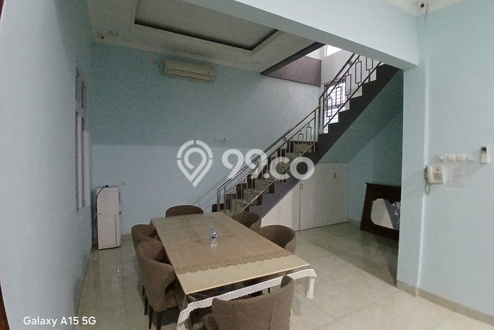 Jual Rumah Luas Elegan Dengan View Cantik di Cibubur, Depok Jual Rumah Luas Elegan Dengan View Cantik di Cibubur, Depok