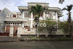 Ready to Use! Luxury House LT 500m2 Desain Elegan di Metland Menteng Ready to Use! Luxury House LT 500m2 Desain Elegan di Metland Menteng