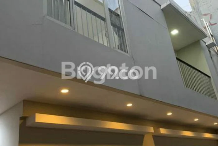 Siap Huni Rumah Mewah 5 Kamar di Makassar Dekat ke Mana Saja Siap Huni Rumah Mewah 5 Kamar di Makassar Dekat ke Mana Saja
