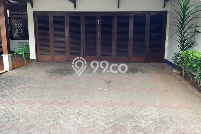 Rumah Mewah LB 325m2 Siap Pakai Desain Elegan di Pangkalan Jati, Depok Rumah Mewah LB 325m2 Siap Pakai Desain Elegan di Pangkalan Jati, Depok