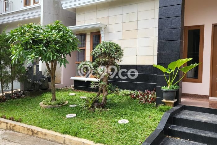 Jual Rumah Luas Megah Dengan View Cantik di Cibubur, Jakarta Timur Jual Rumah Luas Megah Dengan View Cantik di Cibubur, Jakarta Timur