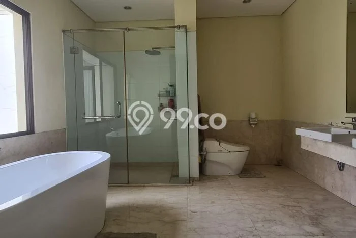 Rumah sewa siap pakai 4 Kamar Tidur di Lebak Bulus, Jakarta Selatan Rumah sewa siap pakai 4 Kamar Tidur di Lebak Bulus, Jakarta Selatan