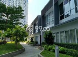 Jual Rumah Luas Elegan Dengan View Cantik di Puri Mansion, Jakarta Barat Jual Rumah Luas Elegan Dengan View Cantik di Puri Mansion, Jakarta Barat