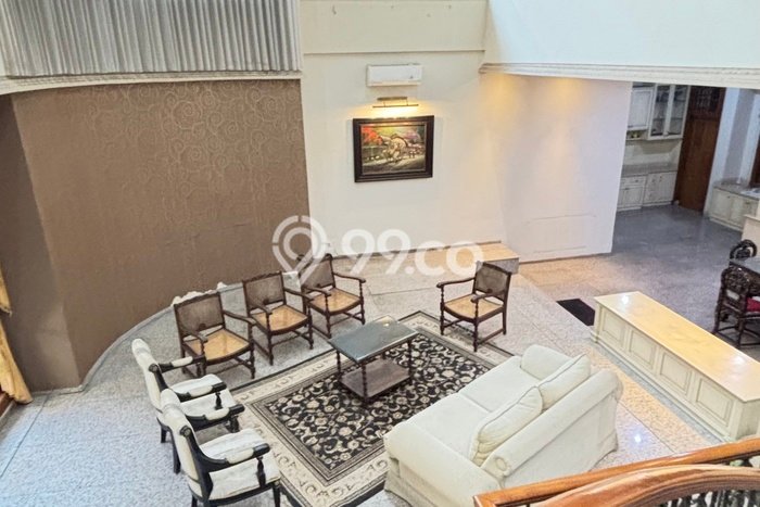 Unit Ruko Dijual di Surabaya LT 960m2 & LB 1300m2 Unit Ruko Dijual di Surabaya LT 960m2 & LB 1300m2