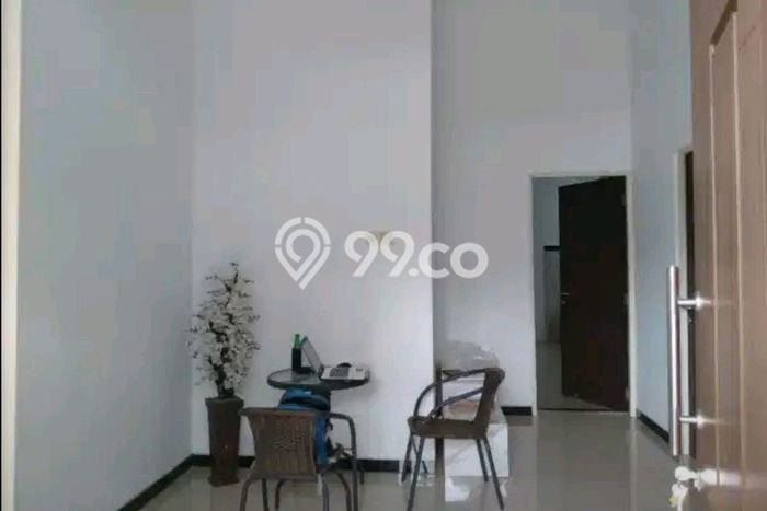 LOKASI PREMIUM! Rumah di Sukodono, 2 KT, Area Strategis, LT 97m2m² Bangunan 80m2m² LOKASI PREMIUM! Rumah di Sukodono, 2 KT, Area Strategis, LT 97m2m² Bangunan 80m2m²