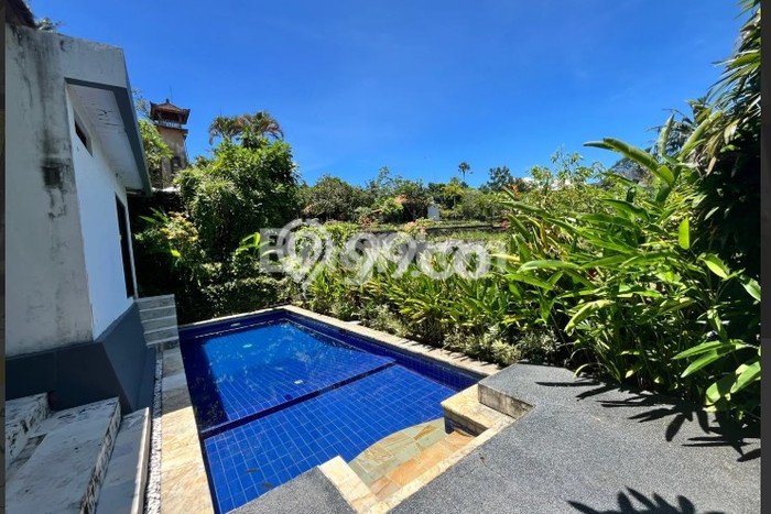 Vila Terawat di , Dimensi 484m2m², Lingkungan Asri dan aman Vila Terawat di , Dimensi 484m2m², Lingkungan Asri dan aman
