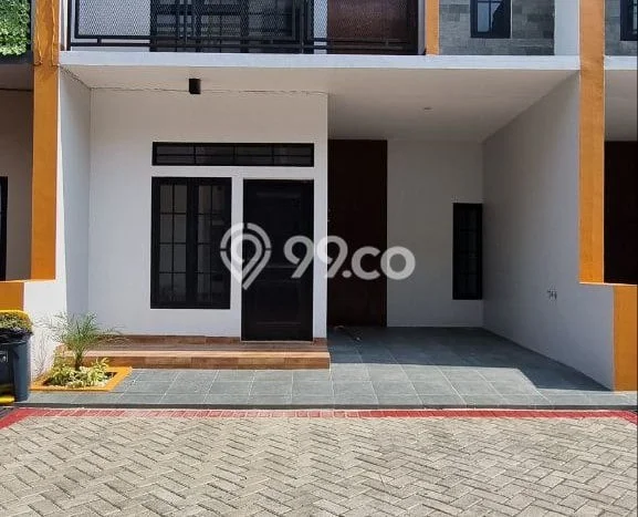 Dijual Hunian Rumah Terawat 3 Kamar di Cisalak, Depok Dijual Hunian Rumah Terawat 3 Kamar di Cisalak, Depok