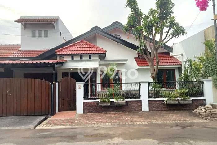 Dijual Hunian Mewah dengan Fasilitas Sekitar Komplit di Rungkut, Surabaya Dijual Hunian Mewah dengan Fasilitas Sekitar Komplit di Rungkut, Surabaya