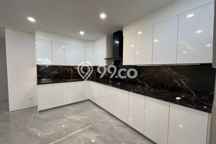 Rumah Eksklusif Siap Huni LT 120m2 di Kelapa Gading, Jakarta Utara Rumah Eksklusif Siap Huni LT 120m2 di Kelapa Gading, Jakarta Utara
