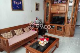 Rumah di Kelapa Gading, Jakarta Utara, LT 90m2m² Bangunan 115m2m² Rumah di Kelapa Gading, Jakarta Utara, LT 90m2m² Bangunan 115m2m²