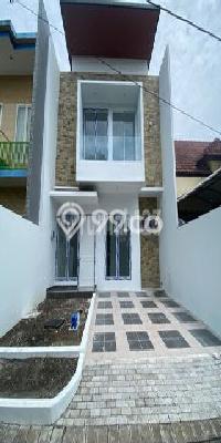 Jual Rumah Modern 4 KT di Ketintang, Surabaya Jual Rumah Modern 4 KT di Ketintang, Surabaya