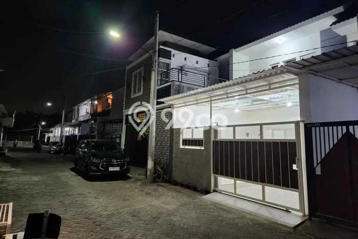 Rumah Modern 3 KT di Banyu Urip Surabaya Unfurnished Rumah Modern 3 KT di Banyu Urip Surabaya Unfurnished