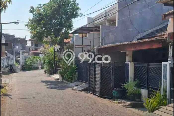 Rumah Modern Cantik 3 Kamar Siap Huni di Semampir Rumah Modern Cantik 3 Kamar Siap Huni di Semampir