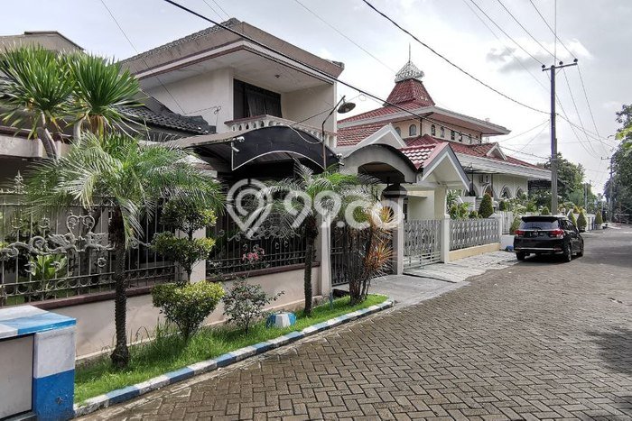 SEGERA MILIKI! Rumah di Waru, Surabaya, LT 165m2m² Bangunan 165m2m² SEGERA MILIKI! Rumah di Waru, Surabaya, LT 165m2m² Bangunan 165m2m²