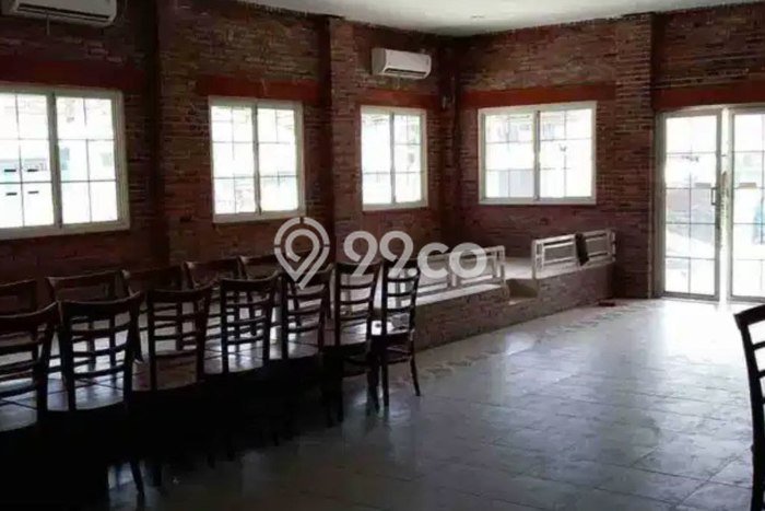 Disewakan Ruko di Pusat Kota Surabaya Ramai Strategis Disewakan Ruko di Pusat Kota Surabaya Ramai Strategis