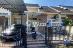 Rumah 2 KT 1 KM LT 98m2m², LB 80m2m² di Taman, Sidoarjo Rumah 2 KT 1 KM LT 98m2m², LB 80m2m² di Taman, Sidoarjo