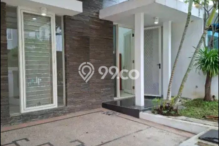 Dijual Rumah Luas Elegan Dengan View Eksklusif di Mulyosari, Surabaya Dijual Rumah Luas Elegan Dengan View Eksklusif di Mulyosari, Surabaya