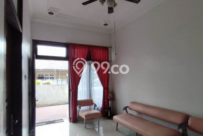 Rumah Terawat 6 KT 4 KM di Waru, Surabaya Rumah Terawat 6 KT 4 KM di Waru, Surabaya