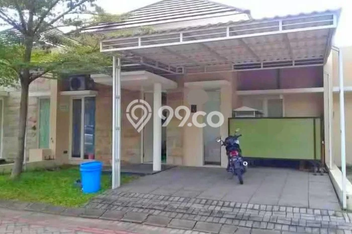 For Sale Rumah 2 Kamar Lokasi Ideal Nyaman dan Strategis di Waru For Sale Rumah 2 Kamar Lokasi Ideal Nyaman dan Strategis di Waru