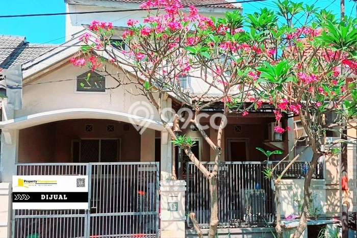 Hunian Cantik Modern Lb 200m2 di Waru, Sidoarjo Hunian Cantik Modern Lb 200m2 di Waru, Sidoarjo