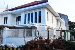 Rumah EXCLUSIVE di Tandes, Surabaya, LT 216m2m² LB 300m2m² HARGA TERBAIK! Rumah EXCLUSIVE di Tandes, Surabaya, LT 216m2m² LB 300m2m² HARGA TERBAIK!