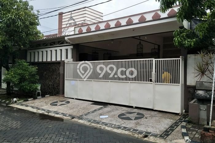 Dijual Cepat Rumah Favorit Siap Huni LB 200m2 di Waru, Sidoarjo Dijual Cepat Rumah Favorit Siap Huni LB 200m2 di Waru, Sidoarjo