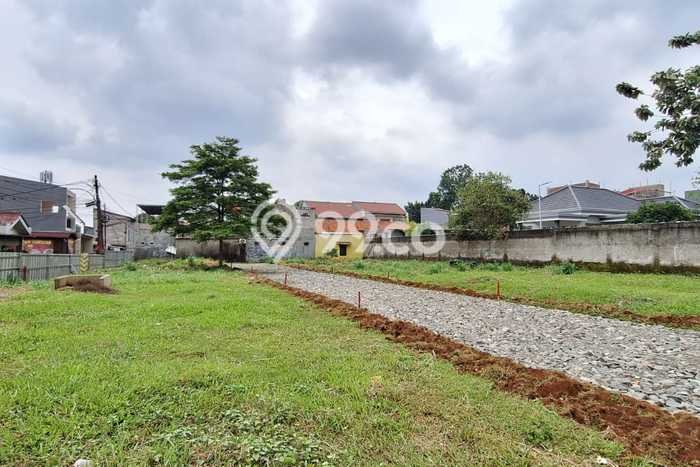 Tanah Kosong Dijual di Tangerang Selatan dengan Area 111m2 Tanah Kosong Dijual di Tangerang Selatan dengan Area 111m2