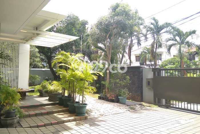 Hunian Elit LB 640m2 Siap Pakai Desain Elegan di Tomang, Jakarta Barat Hunian Elit LB 640m2 Siap Pakai Desain Elegan di Tomang, Jakarta Barat