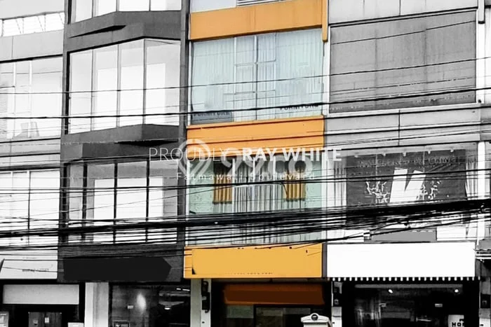 Ruko Dijual di Jakarta Selatan LT 64m2 & LB 224m2 Lokasi Terbaik! Ruko Dijual di Jakarta Selatan LT 64m2 & LB 224m2 Lokasi Terbaik!